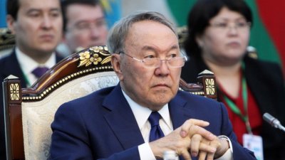 Бившият президент на Казахстан Нурсултан Назарбаев е претърпял успешна сърдечна