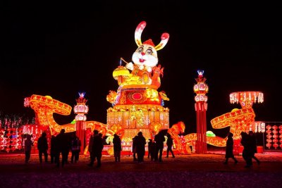 Китайците по целия свят посрещат тази вечер Нова година по