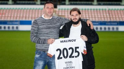 Българският национал Кристиян Малинов подписа нов договор си с „Льовен“