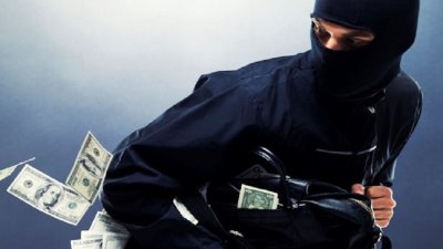Служители на Второ РПУ в Перник разкриха кражба на пари
