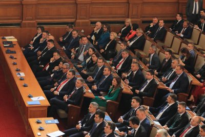 Депутатите приеха ветото на Радев за енергийния закон