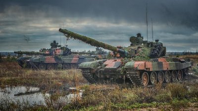 Полша ще прати на Украйна още 60 модерни танка 