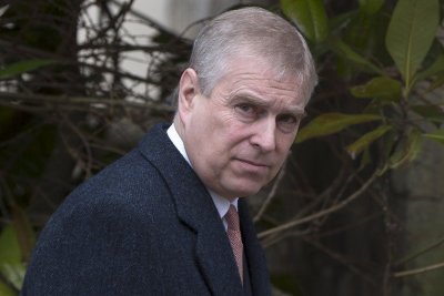 Британският принц Андрю ще заведе съдебно дело срещу Вирджиния Джуфре