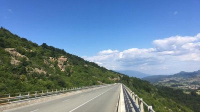 Тежка катастрофа затвори Подбалканския път