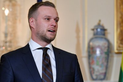 Литовският министър на външните работи Габриелиус Ландсбергис заяви че не