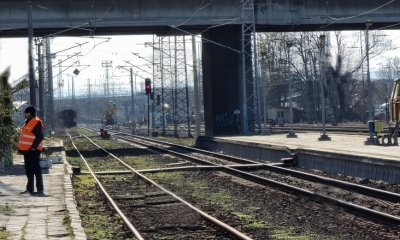 Плановете за железопътното трасе София–Драгоман са то да бъде цялостно