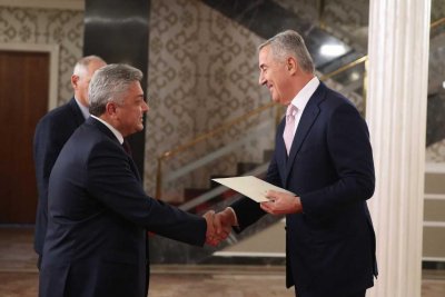 Стефан Димитров връчи акредитивните си писма на президента на Черна