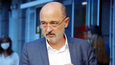 Меджидиев отхвърли оставката на д-р Дечо Дечев 