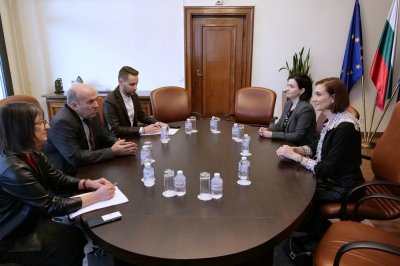 Българският външен министър Николай Милков поднови поканата към президента на