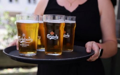 Датската пивоварна компания Карлсберг груп Carlsberg Group предупреди днес че