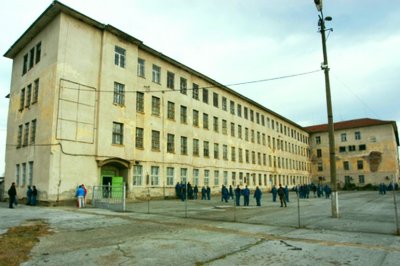 Наркотици са били намерени в 2 килии в затворническото общежитие
