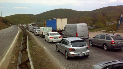 Аварирал камион затапи тунел „Витиня“ на „Хемус“ в посока София