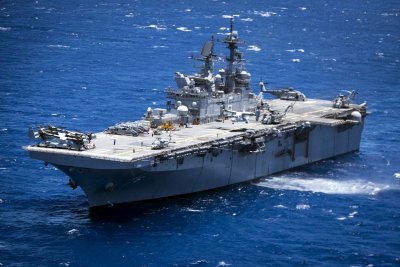 Русия ще строи 2 универсални десантни кораба в Крим
