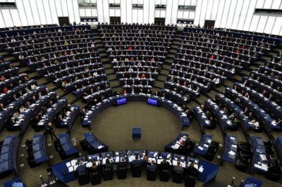 Европарламентът се събира на първо заседание 