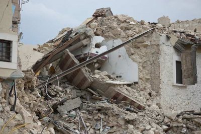77 годишна жена бе спасена след 212 часа под развалините от опустошителните