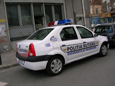 Дрогиран шофьор рани двама полицаи в Букурещ