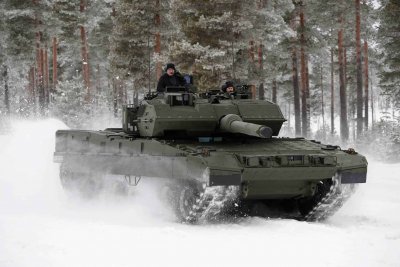 Норвегия ще дари на Украйна 8 танка Леопард 2 и