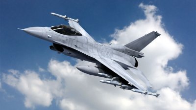 Полша няма да даде на Украйна Ф-16