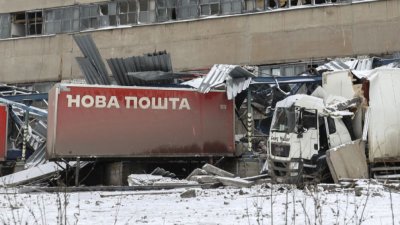 Киев съобщи за руска атака с ракети С-300 по инфраструктурни обекти в Харков