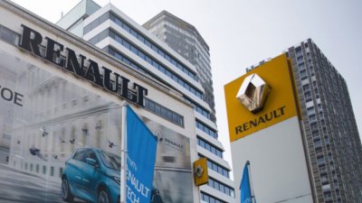 Френският автопроизводител Рено Renault обяви нетна загуба от 700 милиона