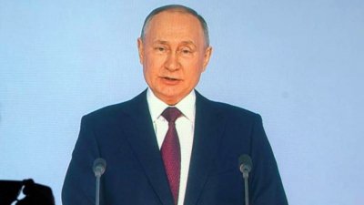 Путин: Руската икономика се сви с 2,1% през 2022 г.