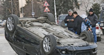Гръцки шофьор се преобърна в канавка на магистрала "Струма"