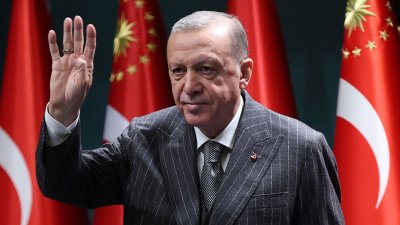 Турският президент Реджеп Тайип Ердоган днес разговаря по телефона с