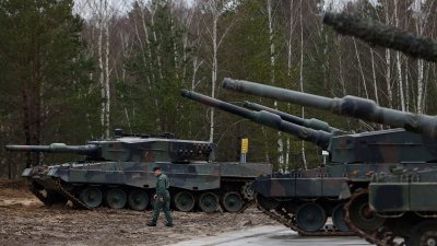 Варшава ще изпрати на Киев 14 танка "Леопард 2"