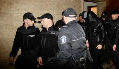 Виктор Кузмов обвинен като лидер на бандата каналджии е посрещнал