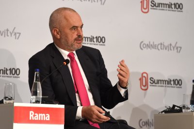 Премиерът на Албания Еди Рама определи като исторически момент договарянето