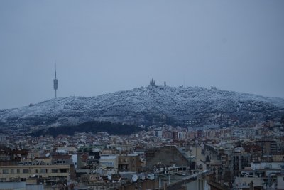 Испанският град Барселона е покрит със снежна пелена Бурята Жулиет