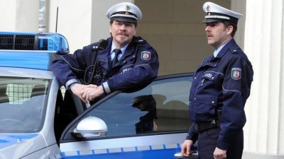 Мащабна полицейска акция в Германия срещу група обвинена в търговия