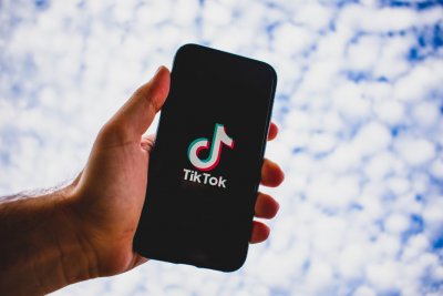 САЩ забранява ТикТок в държавната администрация