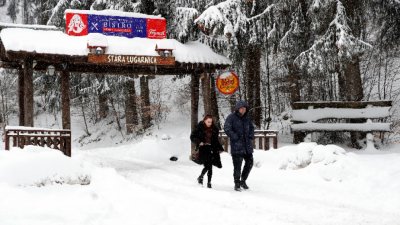 Затвориха пътища в Хърватия заради сняг и вятър