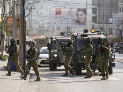 Въоръжен палестинец снощи простреля и уби израелски шофьор на окупирания