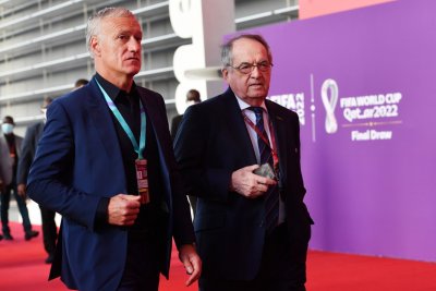 Президентът на Френската футболна федерация Ноел льо Грае подаде оставката