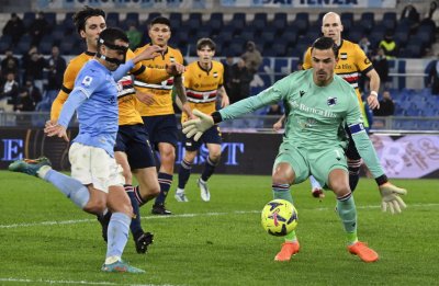Лацио засили Самп към Серия Б