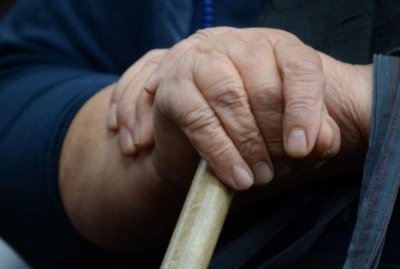 Транссексуалният Лидия открадна от 90-годишен дядо 7 бона