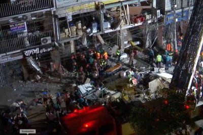 Експлозия в столицата на Бангладеш уби 8 души