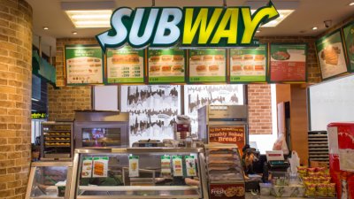 Подразделение на Goldman Sachs иска да купи Subway за $10 милиарда