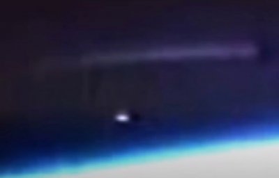 Гигантско НЛО се появява близо до Международната космическа станция МКС