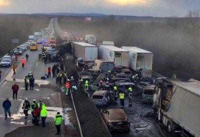 Голяма верижна катастрофа е станала на магистрала в Унгария В
