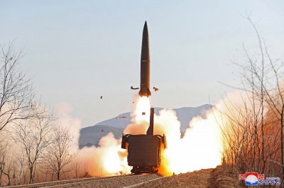 Северна Корея отново изстреля балистична ракета