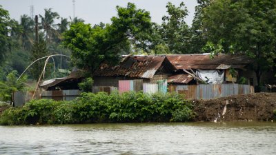 Наводненията и проливните дъждове причинени от циклона Яку са отнели