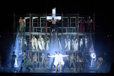 Поради огромния успех на софийската премиера на рок операта Исус