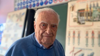 В Италия шофьорски инструктор навърши 100 години и продължава да