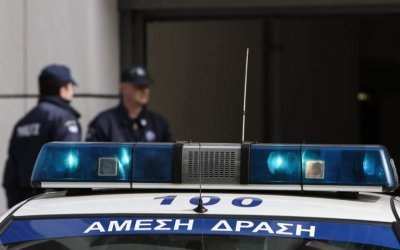 Гонка с откраднат автомобил завърши пред Съдебната палата на Солун