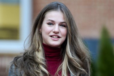 17 годишната принцеса Леонор която е предполагаемият наследник на испанския трон