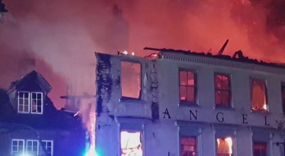 Евакуация заради пожар в хотел в градчето Мидхърст Южна Англия