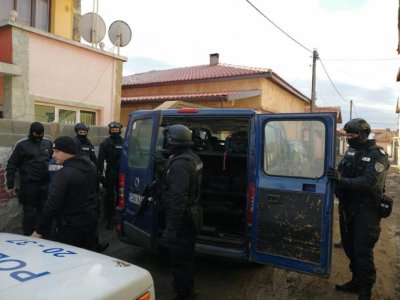 В Сливенско се провежда специализирана операция по противодействие на битовата престъпност